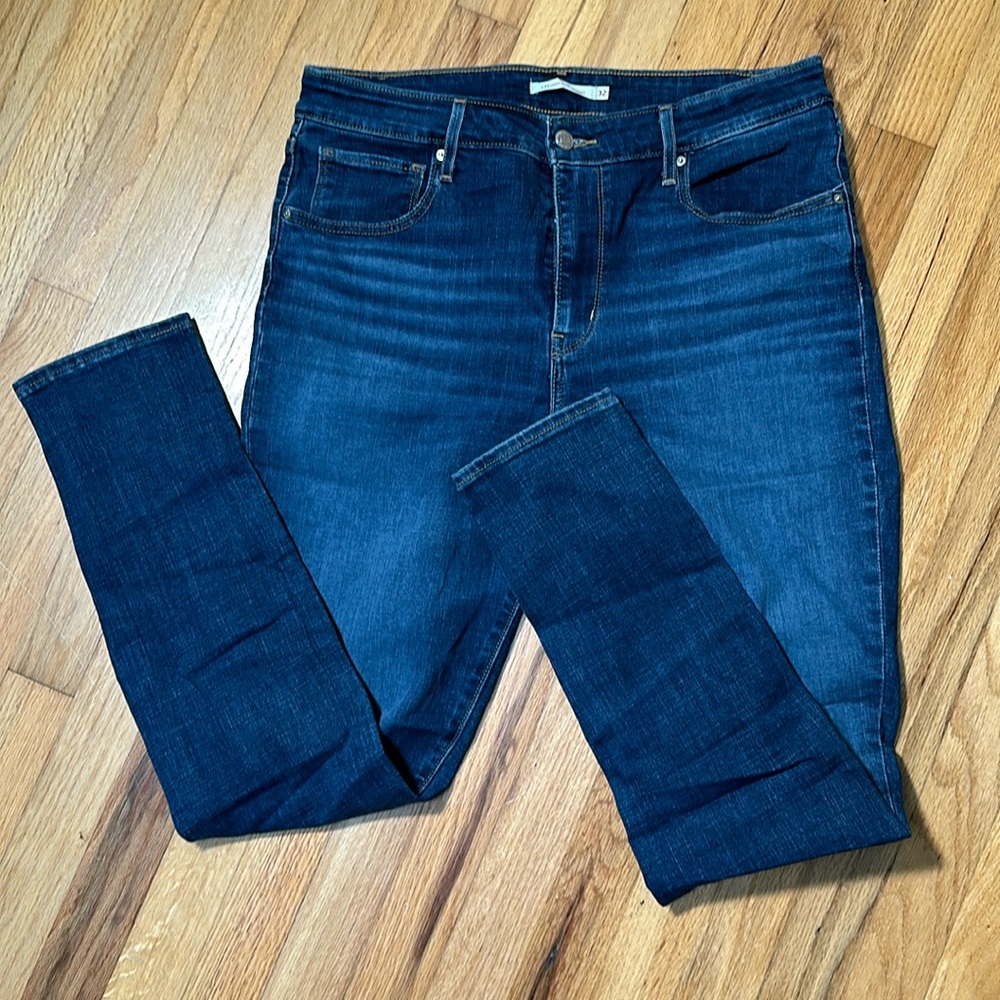 Levi’s 721 High Rise Skinny Jeans Size 32